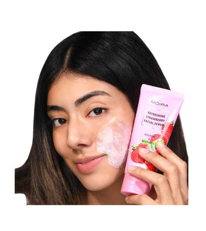 Refreshing Strawberry  Facial Scrub Moira